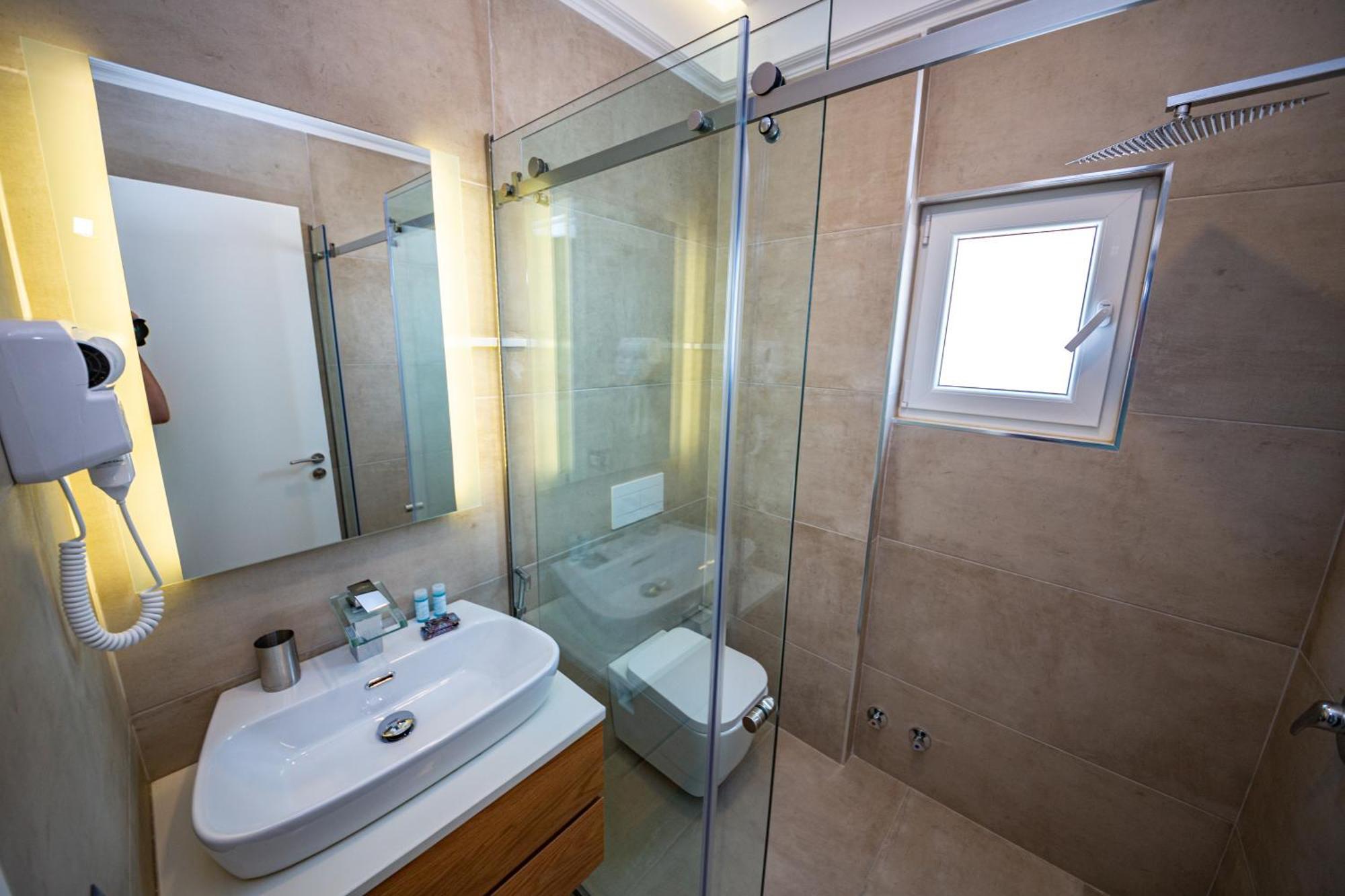 Adani Ksamil Habitación foto